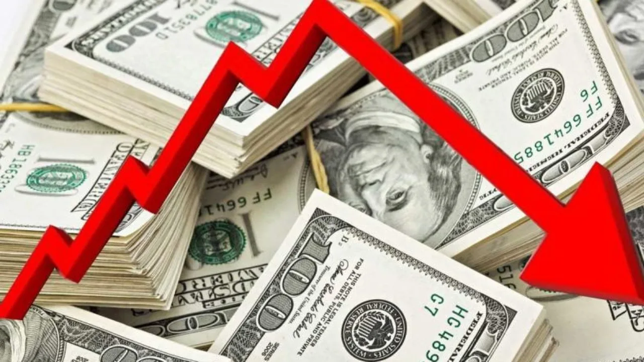 سعر الدولار ينخفض أمام الجنيه في البنوك اليوم الثلاثاء